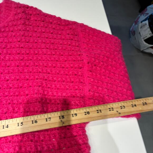 Aritzia Wilfred Free Fuchsia Cropped Oversized Sweater Medium - Picture 8 of 10